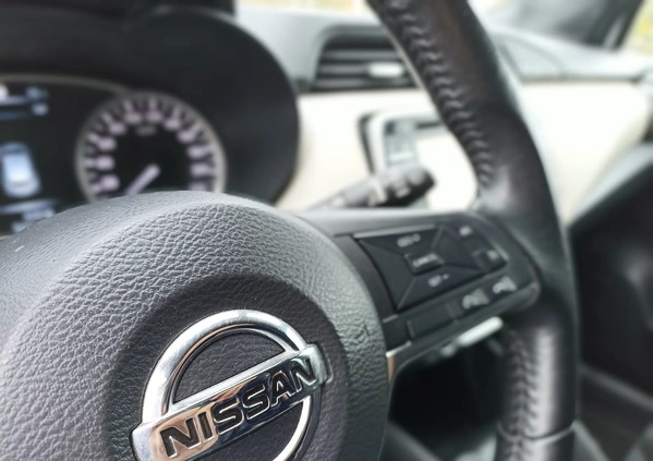 Nissan Micra cena 42499 przebieg: 62150, rok produkcji 2017 z Sieradz małe 106